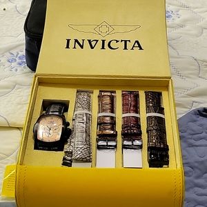 Invicta Lupa watch With 5 leather bands